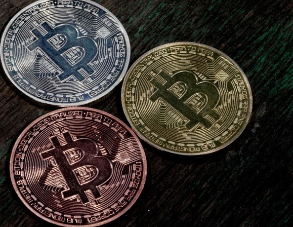 Bitcoin, Ethereum Price Crash Worries Short-Term Investors, But Analysts Hint Crypto Winter Is Not Coming