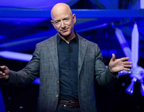 Jeff Bezos Space Flight a Success! Video Highlight, Crew Interview After Blue Origin Launch, Funniest Meme Reactions