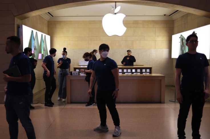 Apple Employees Criticize Work-From-Home Policy in Open Letter