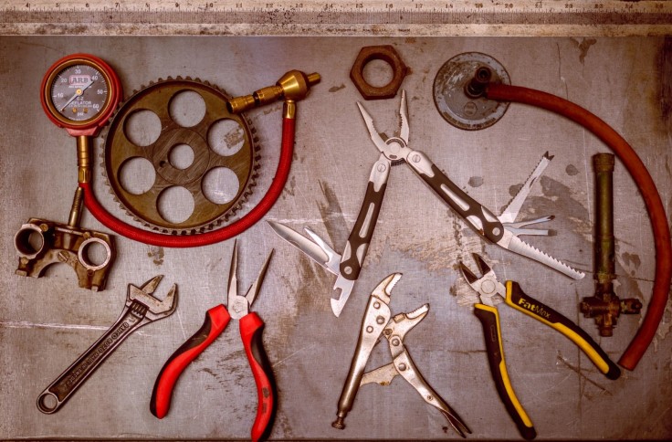 pliers