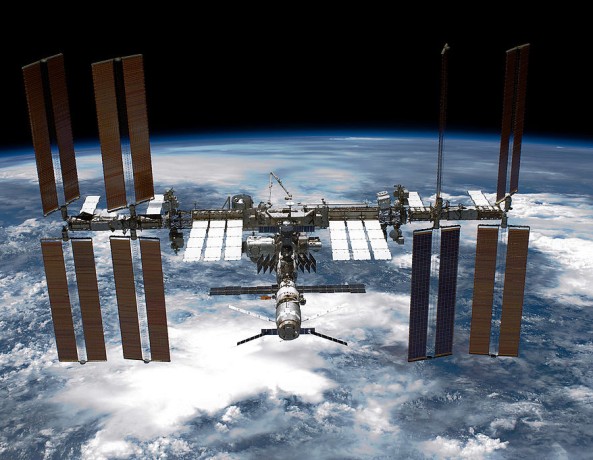 NASA Hires Elon Musk's SpaceX to Retire the ISS in 2030